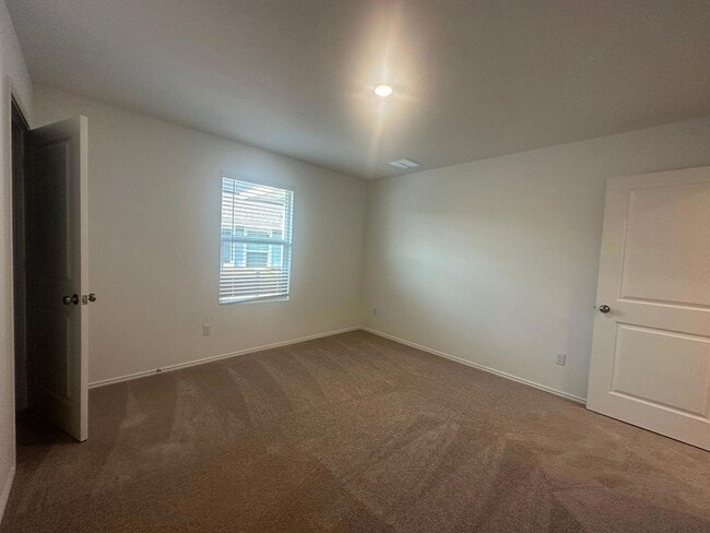 Building Photo - 167 Jeffers