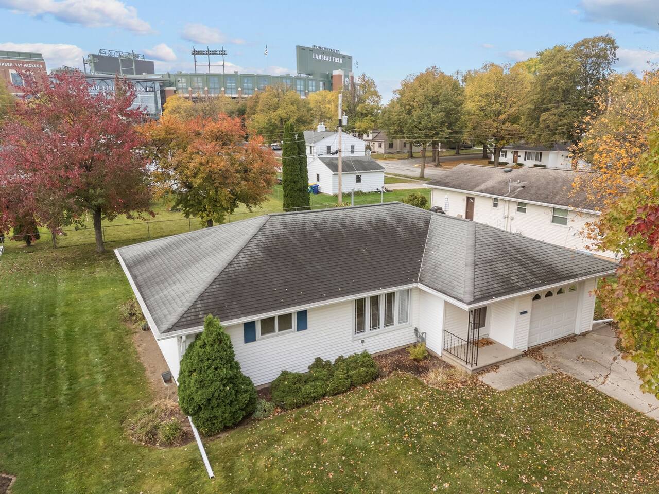 Building Photo - 1221 Kenwood St