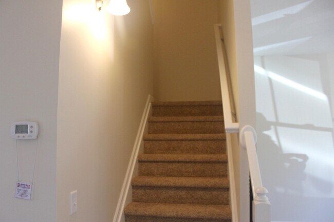 Building Photo - 113 Cedar Point Ln