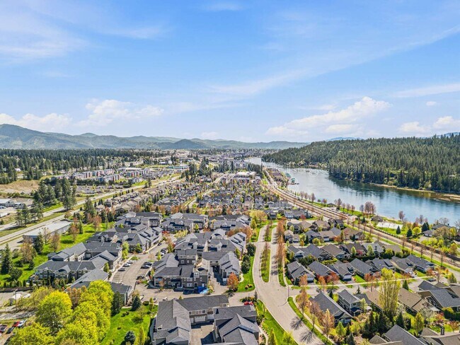 Building Photo - 4505 Greenchain Loop