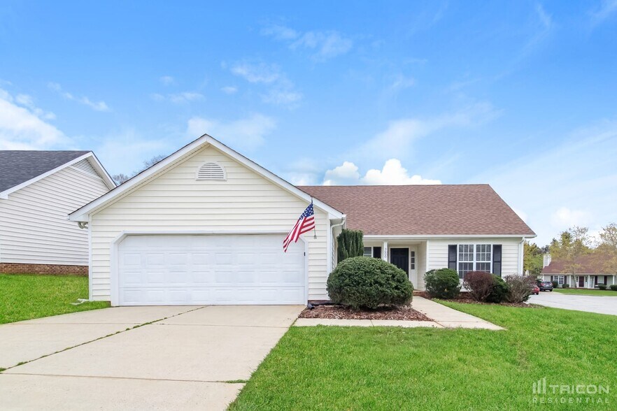 Primary Photo - 3600 Amos Dr