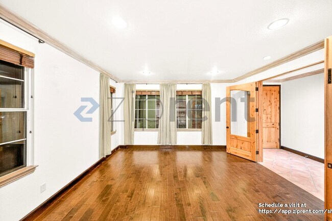 Building Photo - 1485 Clearview Cir