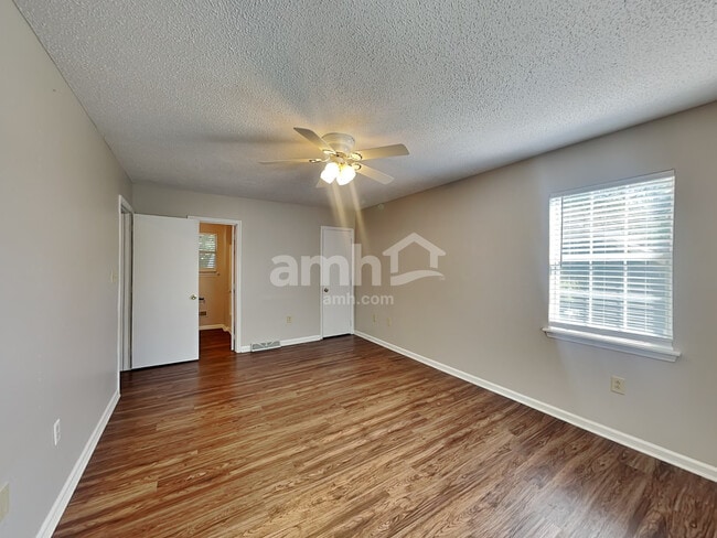 Building Photo - 12631 Delman Ln