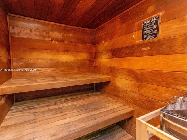 Building Photo - 9341 Collins Ave