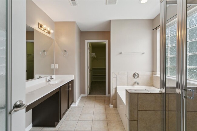 Building Photo - Hampton Home for Rent (3 bed/2.5 bath)