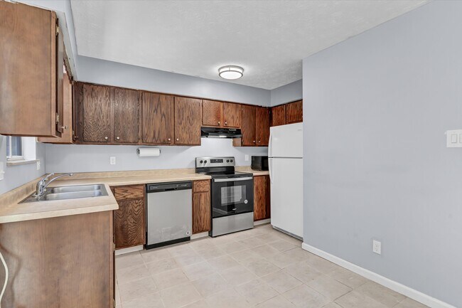 Building Photo - 686 Bethany Ct