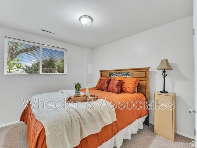 Building Photo - 4131 S Fortuna Way