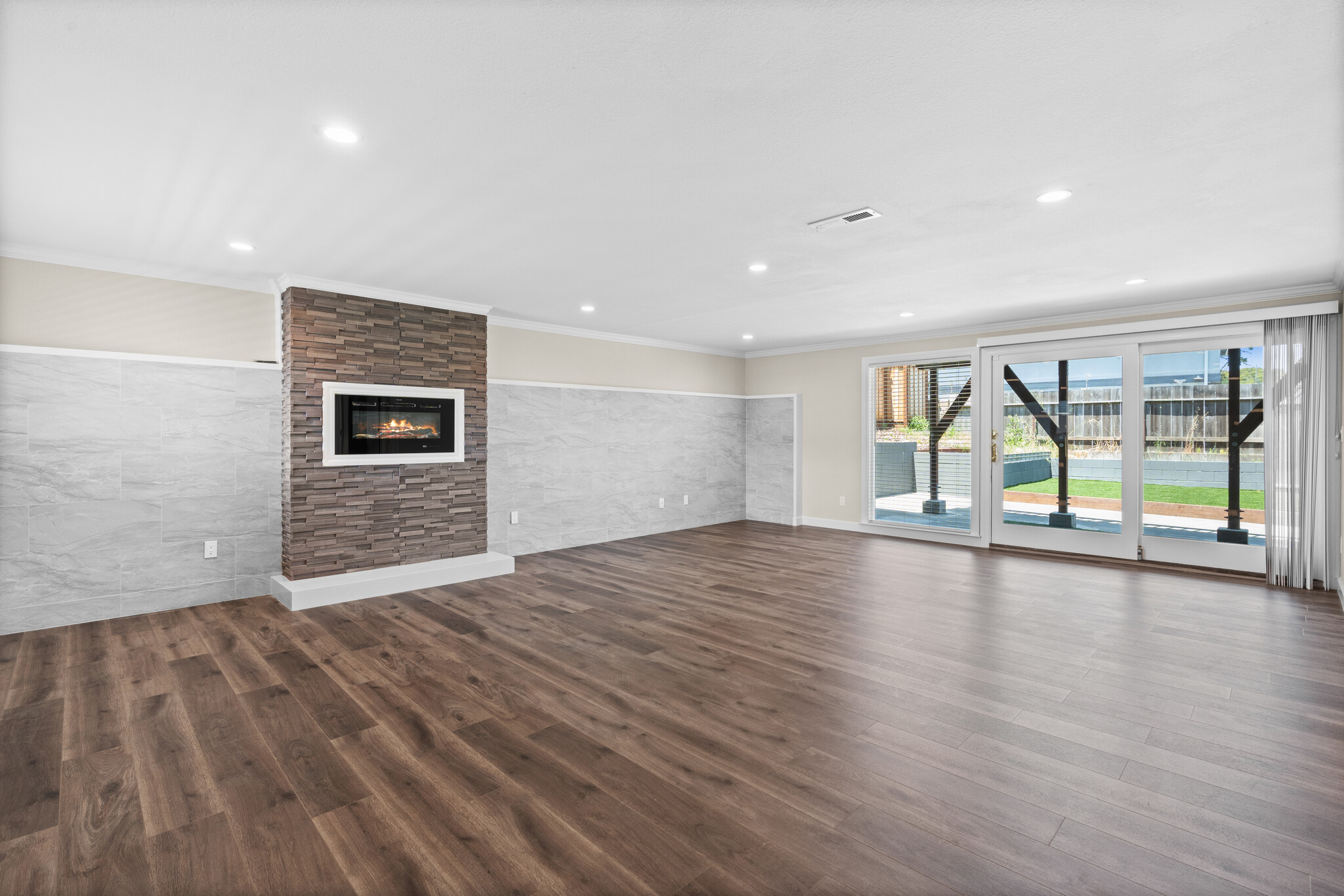 Building Photo - 2480 Ardee Ln