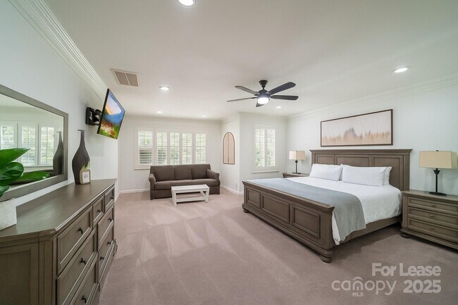 Building Photo - 3115 High Ridge Rd