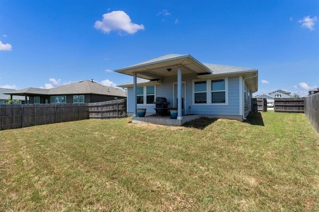 Building Photo - 205 Four Star Dr