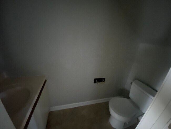 Building Photo - 575 Holly Ct