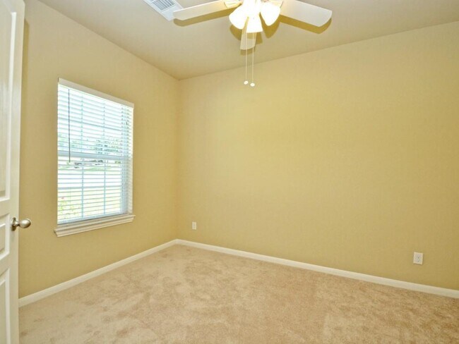 Building Photo - 1413 Short Horn Cove