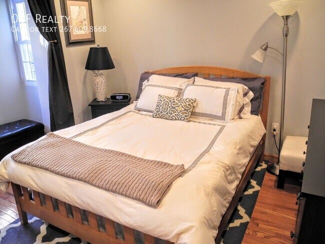 Building Photo - 1712 Rodman St