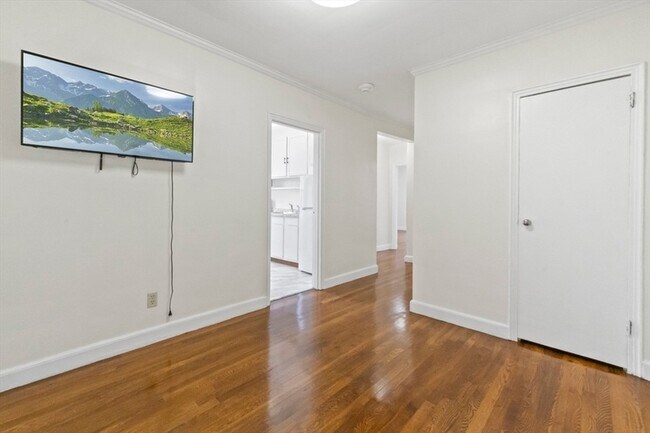 Building Photo - 38-40 Cedar Street Unit 243