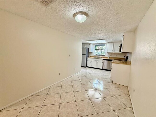 Building Photo - 3416 Sunrise Villas Ct N