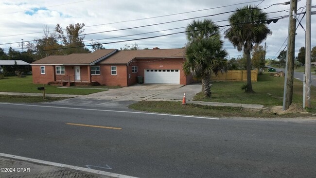 Building Photo - 607 N Star Ave