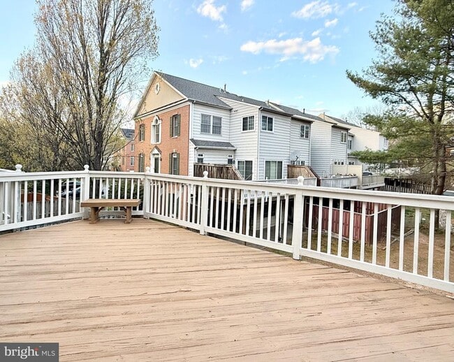 Building Photo - 552 Winding Rose Dr