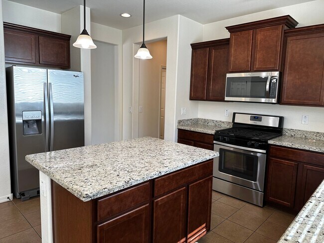 Building Photo - 4 BD + DEN IN CORTESSA IN WADDELL