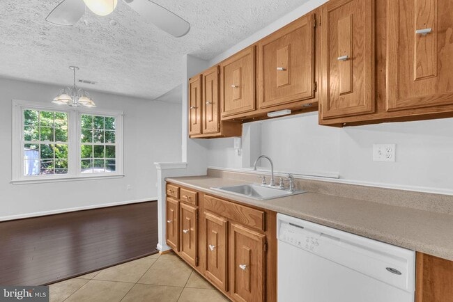 Building Photo - 2124 Duchy Ct