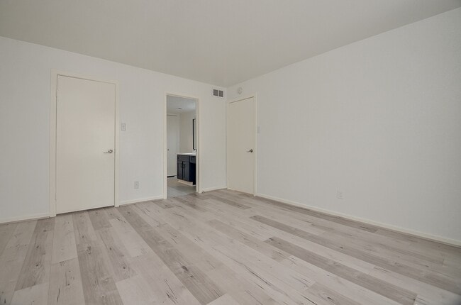 Building Photo - 2333 Bering Dr