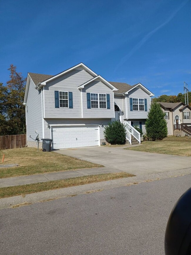 Primary Photo - 4 Bedroom 3 Full Bathroom Home