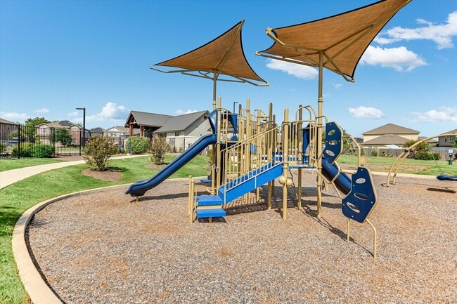 Building Photo - 14409 Cantarra Dr