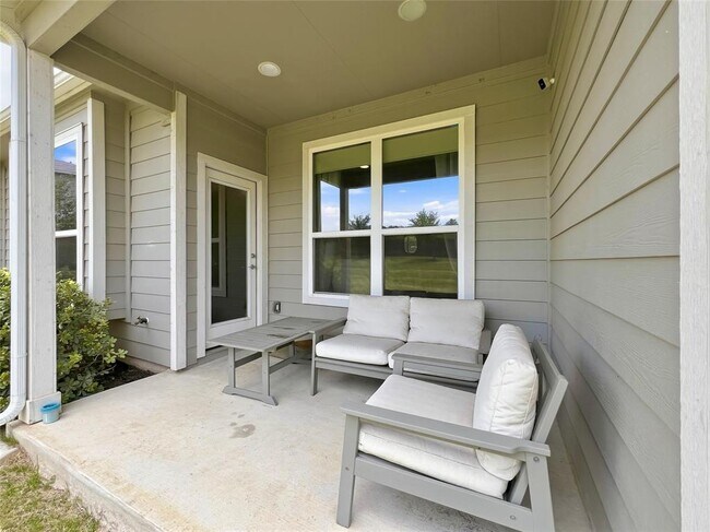 Building Photo - 1516 Roseburg Dr