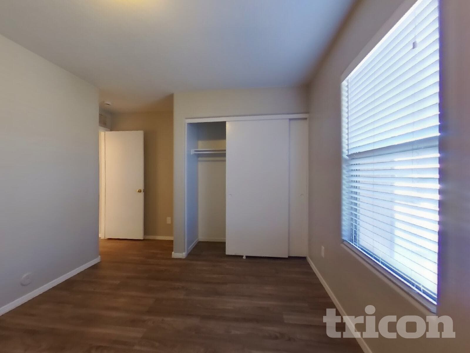 Building Photo - 39989 W Catherine Dr