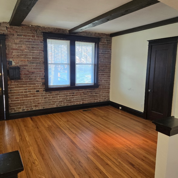 Building Photo - 5127 Goethe Ave