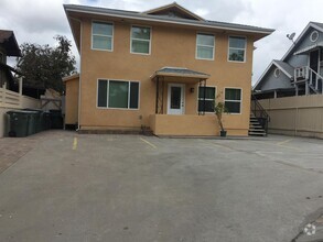 Building Photo - 465 N Marengo Ave