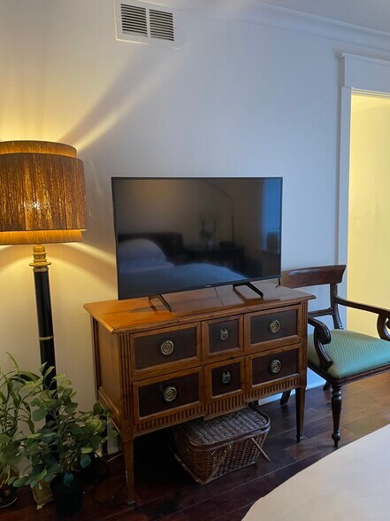 Building Photo - 134 Elysian Way NW