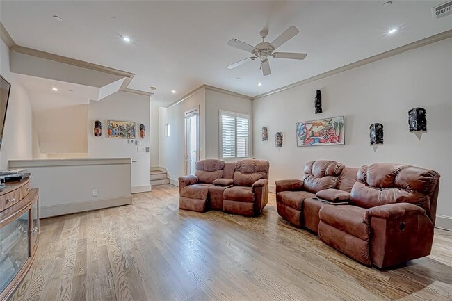 Building Photo - 311 Calle Sevilla Pl