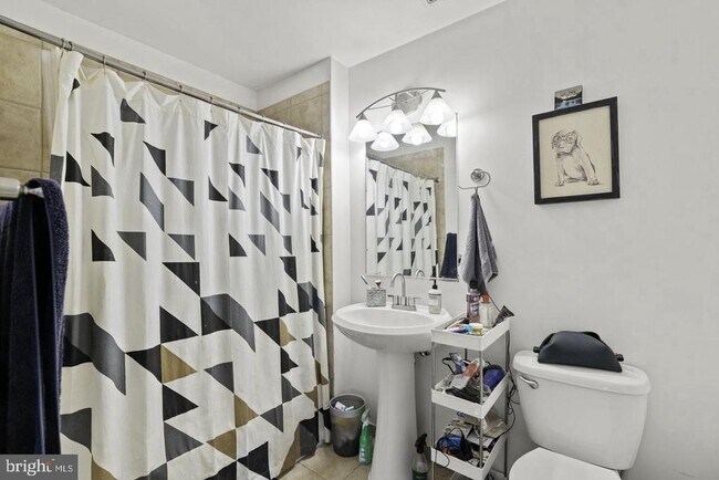 Building Photo - 2120 Vermont Ave NW