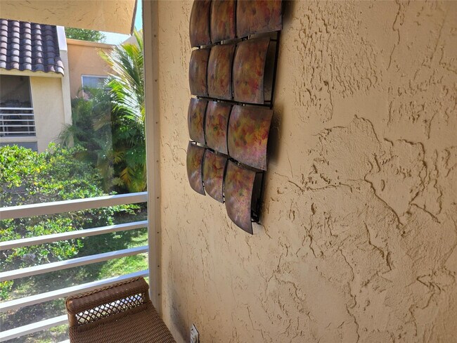 Building Photo - 959 SE 2nd Ave