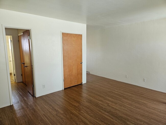 Building Photo - Cozy Apartment for rent in Visalia
