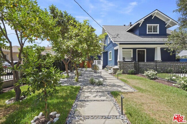 Building Photo - 755 Garfield Ave