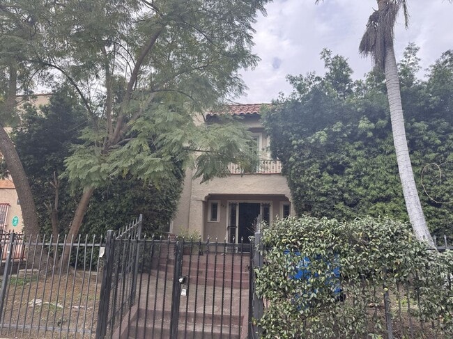 Building Photo - 245 S Berendo St