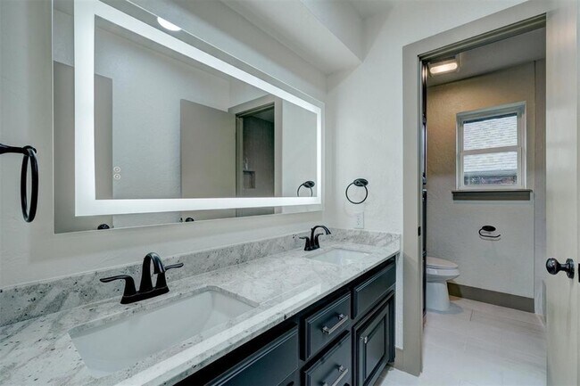 Building Photo - 3616 Burlington Dr