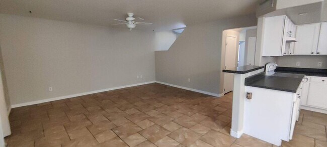 Building Photo - Great 3 Bedroom plus den/office and Loft in Gilbert for rent.