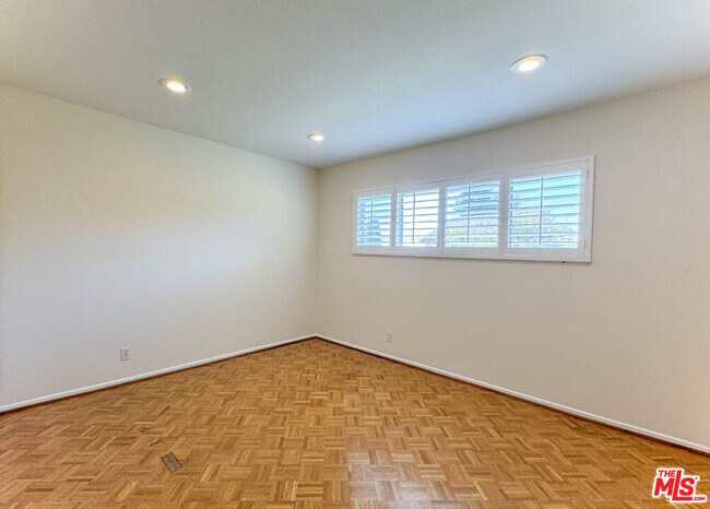 Building Photo - 16951 Ivadel Pl
