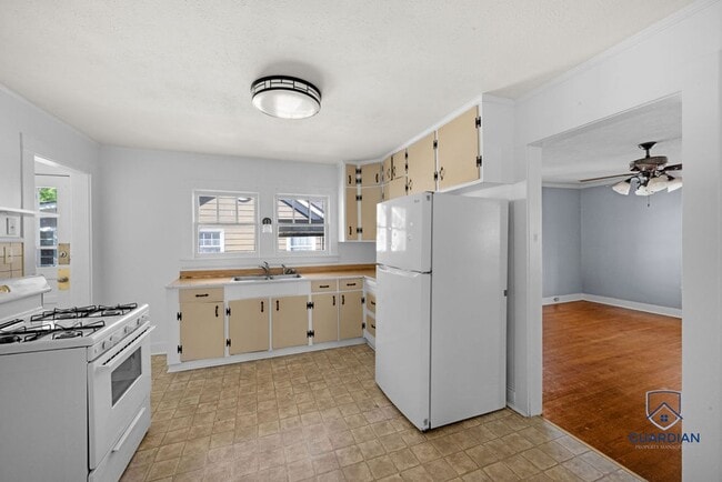 Building Photo - 3 bd 1 ba