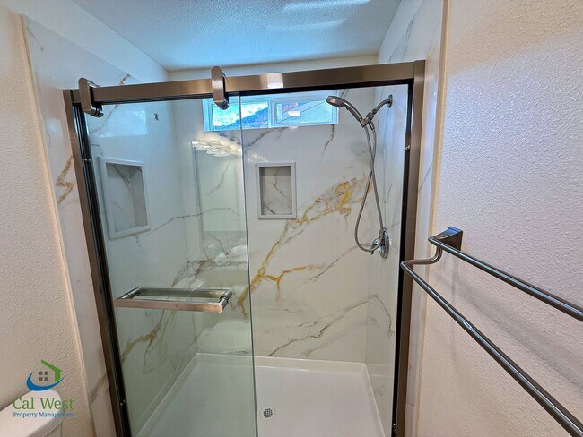 Building Photo - 7661 Forest St