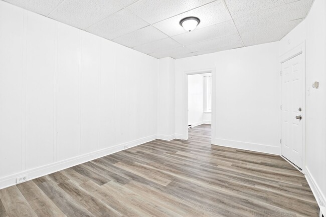 Building Photo - 919 Mifflin St