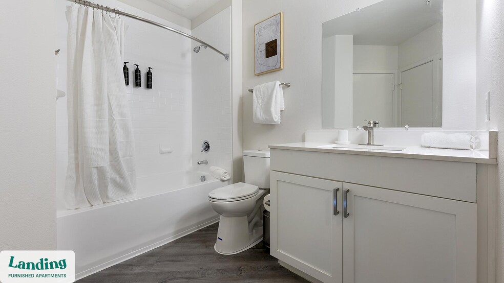 Building Photo - 810 W St Johns Ave