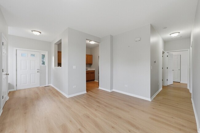 Building Photo - 3133 Falling Waters Ln