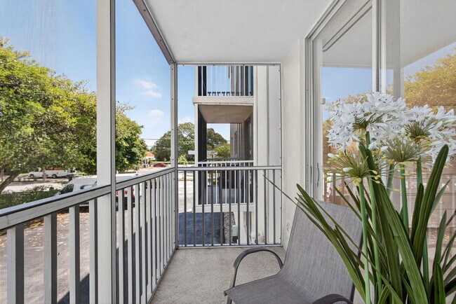 Building Photo - 1131 SE 4th St