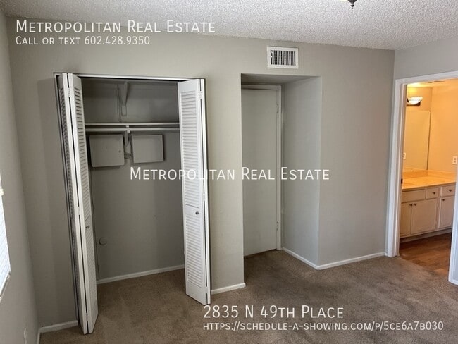 Building Photo - 2835 N 49th Pl