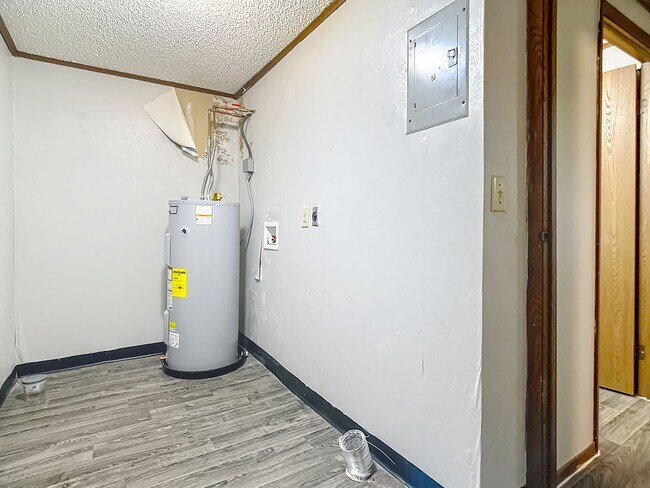 Building Photo - The Sterling - 2 Bedroom 1 Bathroom with i...