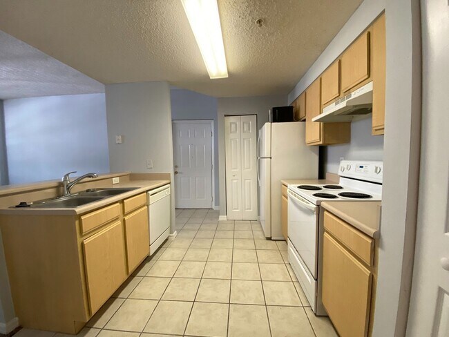 Building Photo - 10831 Windsor Walk Dr