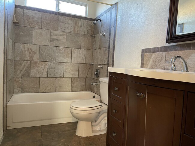 Building Photo - 9125 Sparklewood Ct